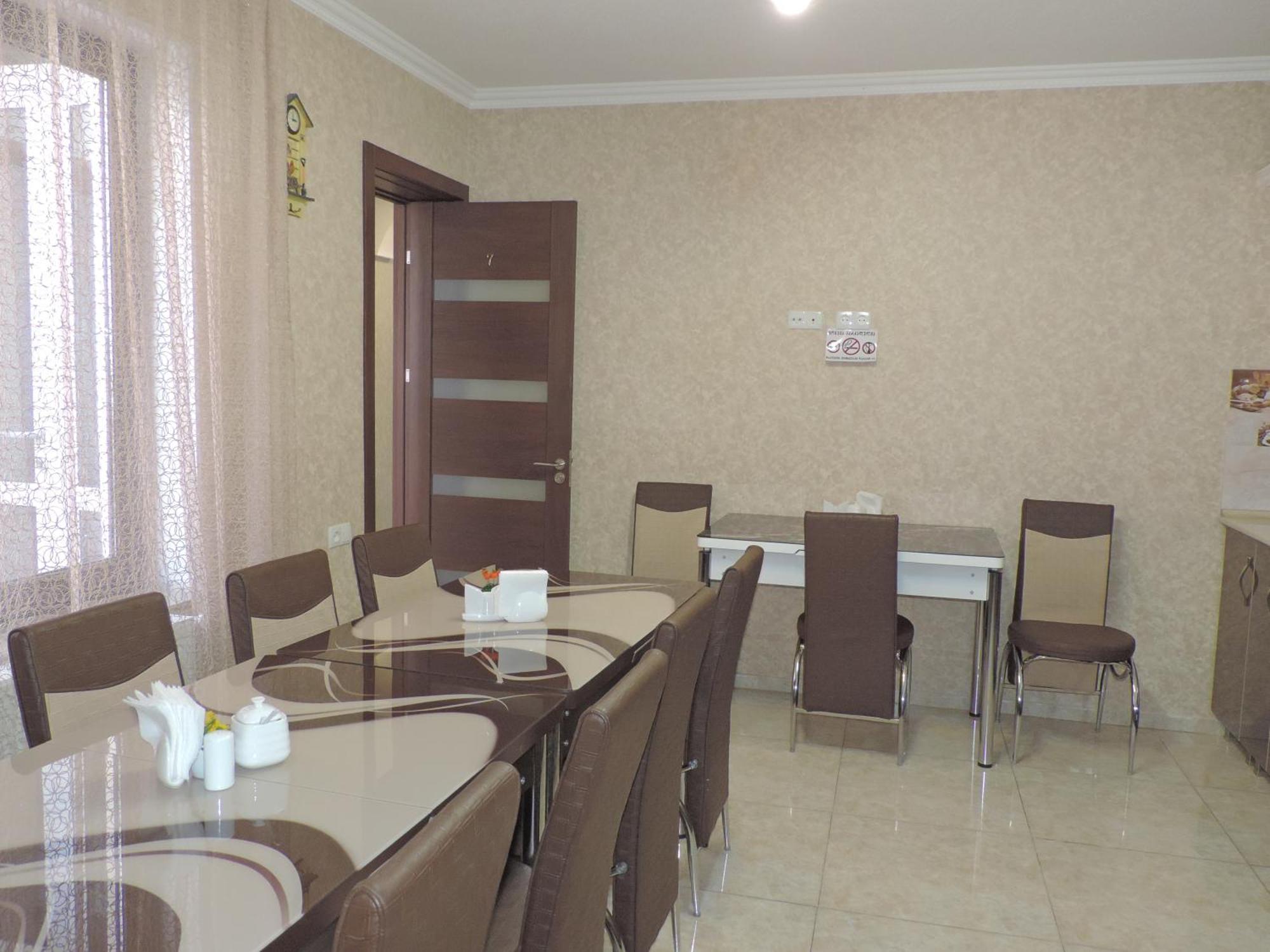 אחלציחה Hotel Lotus מראה חיצוני תמונה