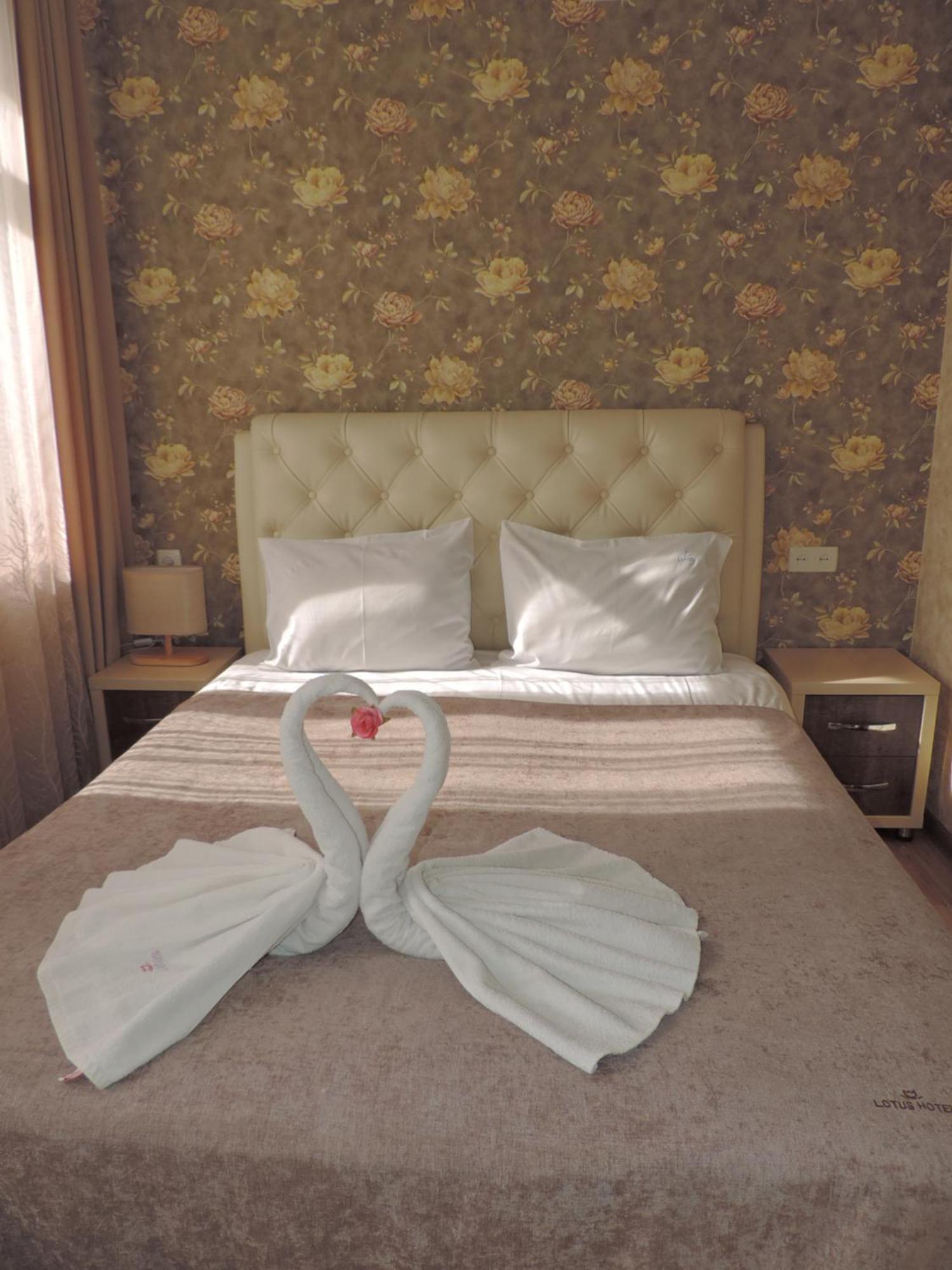 אחלציחה Hotel Lotus מראה חיצוני תמונה