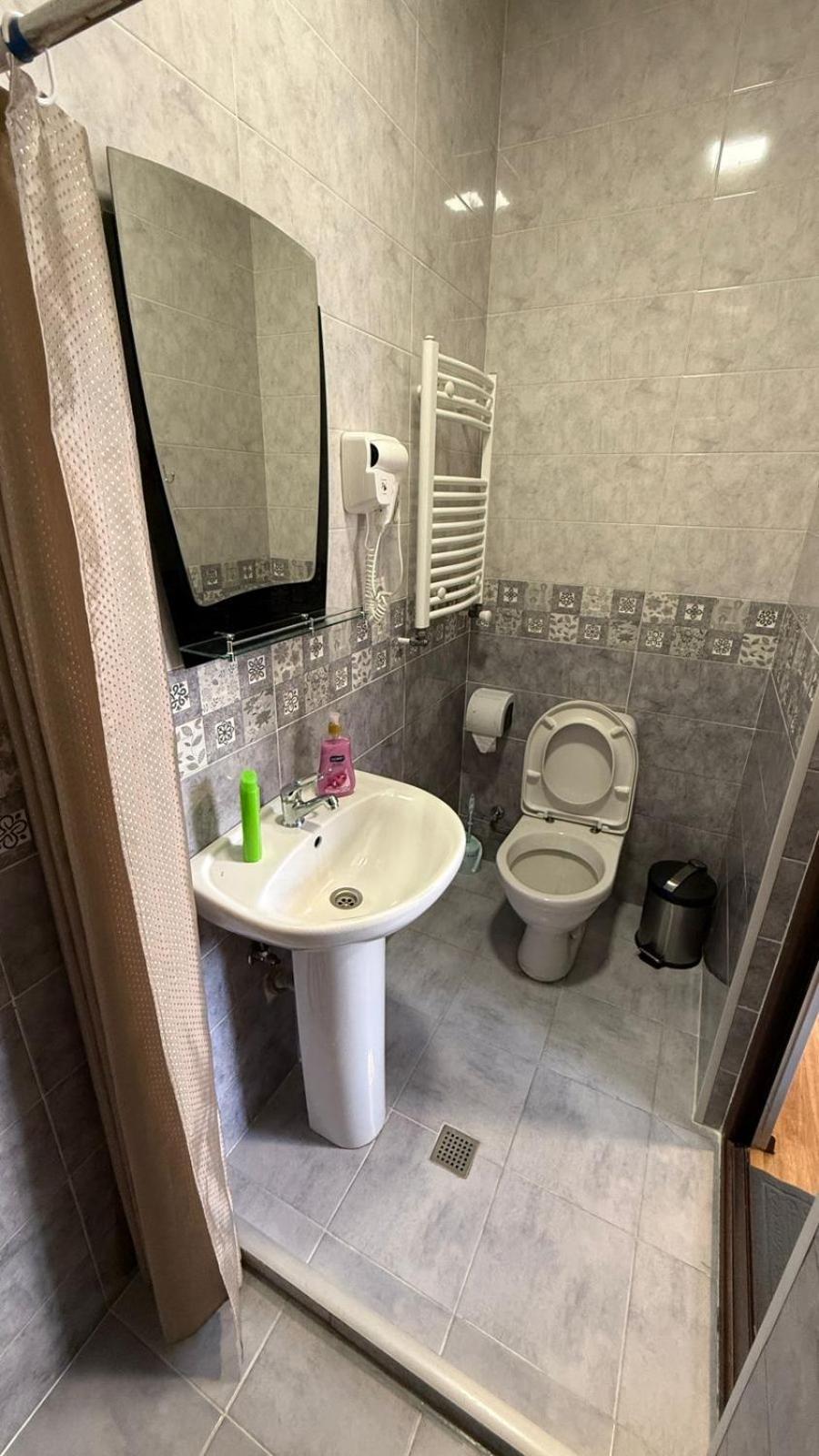 אחלציחה Hotel Lotus מראה חיצוני תמונה