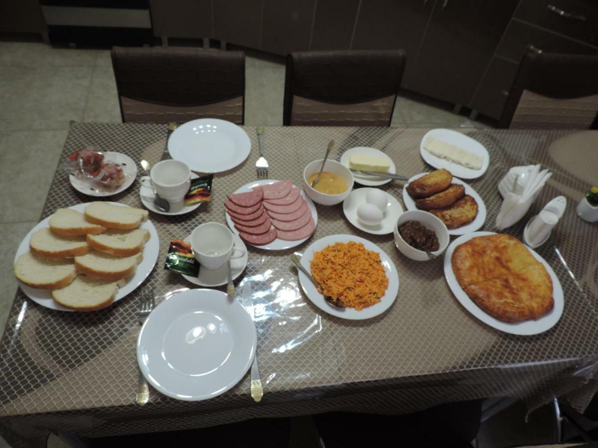 אחלציחה Hotel Lotus מראה חיצוני תמונה